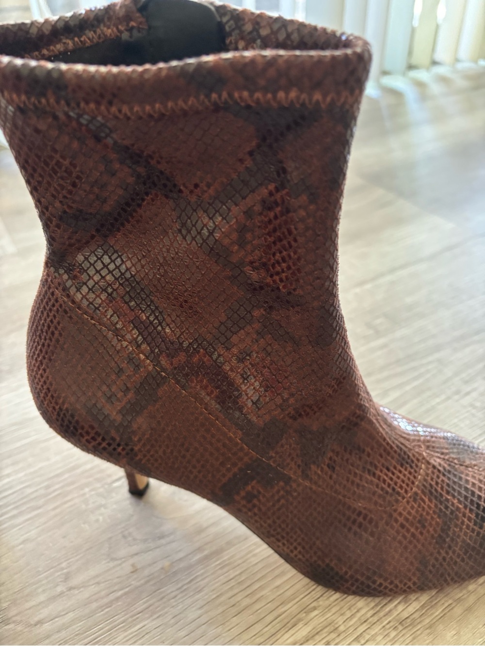 MIX No. 6 Brown Faux Leather Snakeskin Ankle Booties Pointed Toe Zip 10M - Picture 3 of 7